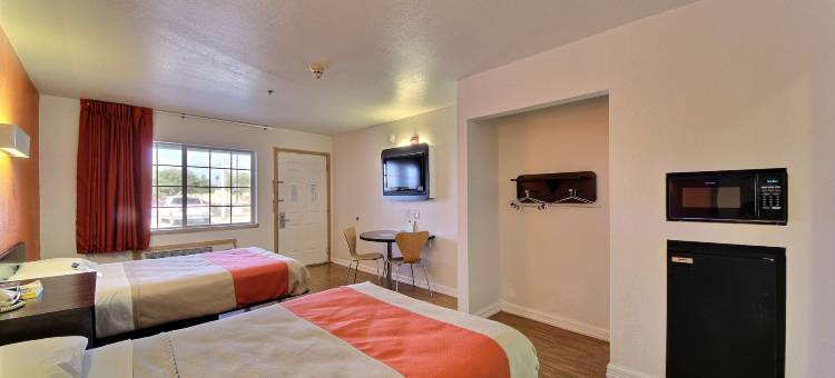 德克萨斯爱丁堡 6 号汽车旅馆(Motel 6 Edinburg, TX)图片