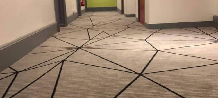 恩佐酒店 孔特雷克塞维尔(Enzo Hotels Contrexeville by Kyriad Direct)图片