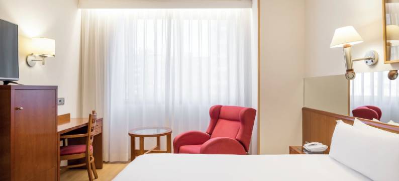 巴塞罗那参议员水疗伊鲁宁酒店(Ilunion les Corts Spa)图片