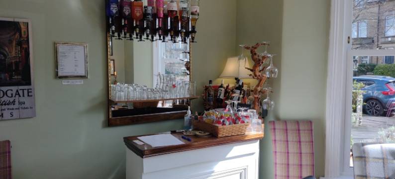 雅顿之家(Arden House)图片