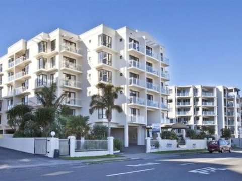 中庭公寓式酒店