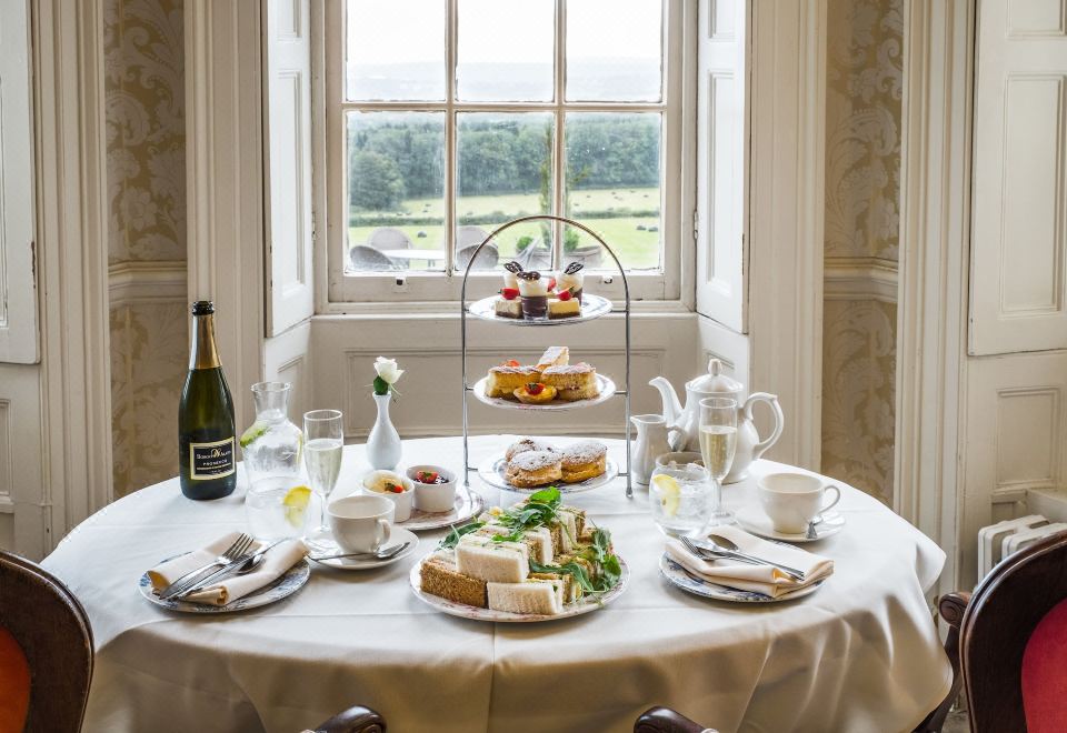 New House Country HotelHotel Overview