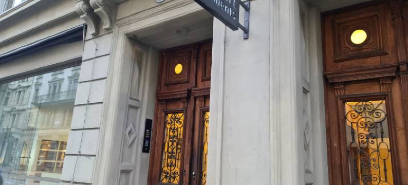 市中心狮子纪念碑附近顶层公寓(Top City Center Apartments Location Next to Lion Monument)图片