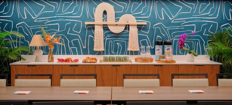 罗默威基基大使酒店(The Ambassador Hotel of Waikiki, Tapestry Collection by Hilton)图片