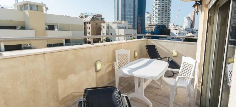 距离海滩3分钟的宽敞复式公寓带露台(Spacious Duplex with Terrace 3-Min from the Beach)图片