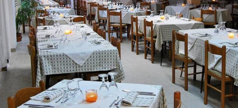 卡斯泰尔萨多杜马斯海滩酒店(Hotel Castelsardo Domus Beach)图片