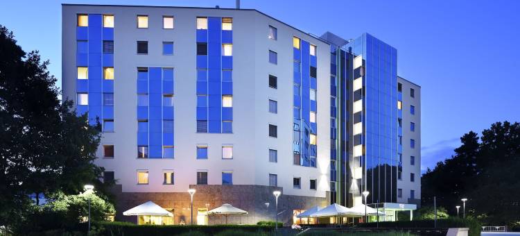 西南公园诺威纳酒店(Novina Hotel Suedwestpark Nuernberg)图片