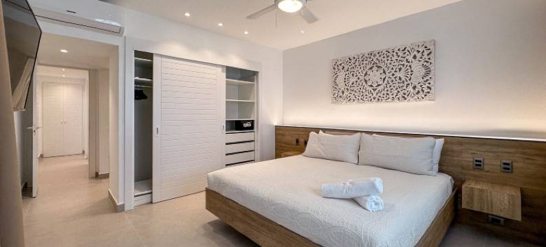 距离海滩仅几步之遥的极美公寓(Incredibly Beautiful Condo Just Steps to the Beach)图片