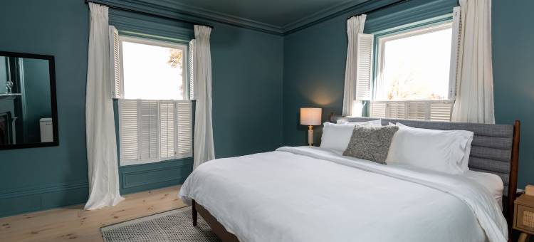 八月之家(The August House)图片