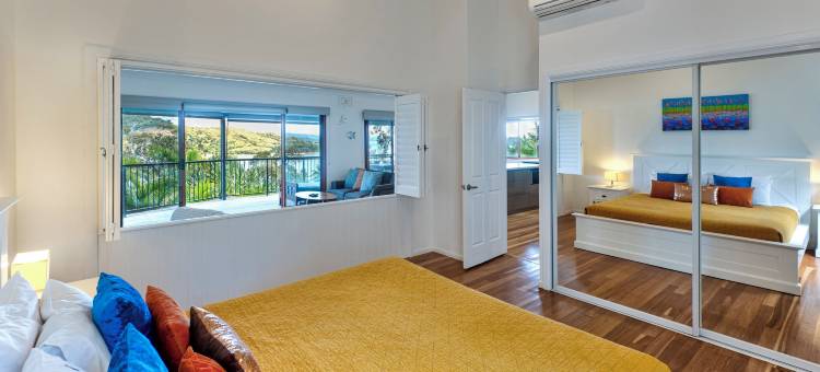 轩尼可尼亚 10 号新装修之家酒店(Heliconia 10 Centrally Located House Hamilton Island with Buggy)图片