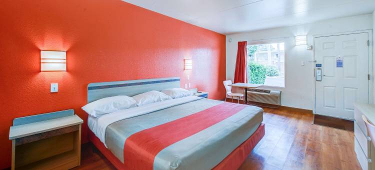 诺福克6号汽车旅馆(Motel 6 Norfolk, VA)图片