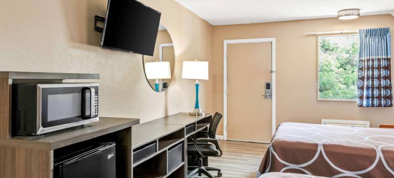 布朗斯堡温德姆速8酒店(Super 8 by Wyndham Brownsburg)图片