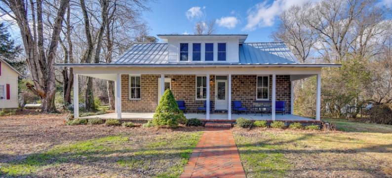 明亮的格洛斯特豪斯，带私人阳台！(Radiant Gloucester House w/ Private Porch!)图片