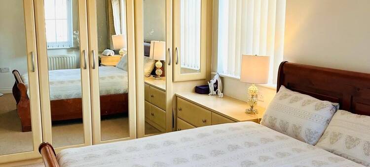 Stylish 4-Bed Retreat – 15 Mins to AO Arena & Manchester City Centre图片