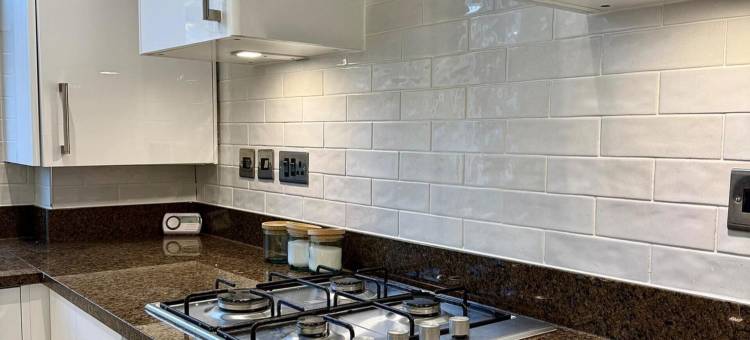 两卧室公寓 - 可住4人，允许宠物，带阳台(2-Bed Apartment - Sleeps 4 Pets Ok & Balcony)图片