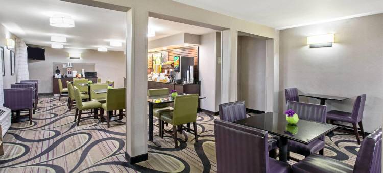 图森东拉昆塔温德姆酒店(La Quinta Inn by Wyndham Tucson East)图片