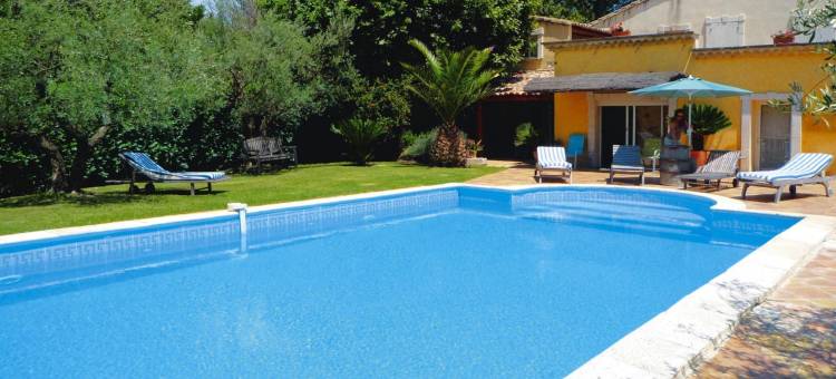Cozy Noves Home with Pool Access图片