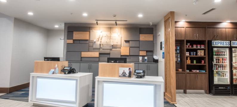 洲际智选假日套房酒店休斯敦维斯特切斯 - 韦斯特海默(Holiday Inn Express & Suites HOUSTON WESTCHASE - WESTHEIMER by IHG)图片