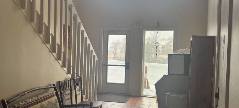 湖滨小屋(LakeFront Lodge)图片