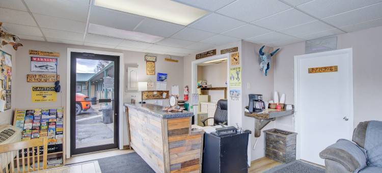 贝尔艾尔汽车旅馆 - 钱伯林靠近密苏里河 I 90(Bel Aire Motel Chamberlain Near Missouri River I 90)图片