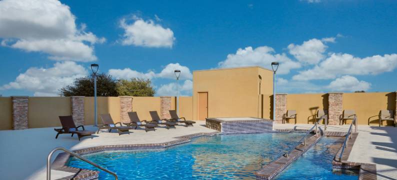 斯托克顿堡万枫酒店及套房(Fairfield Inn & Suites Fort Stockton)图片