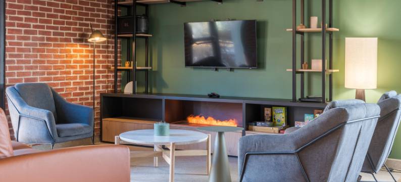 利昂东部布隆康铂酒店(Campanile NATURE - Lyon Est Bron Eurexpo)图片