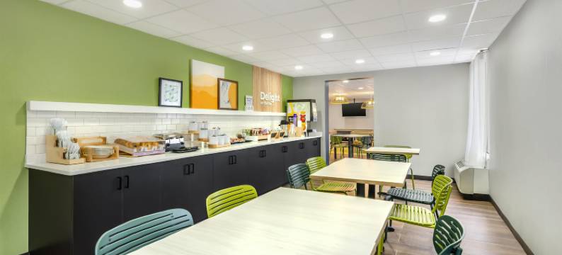 罗阿诺克机场希尔顿 Spark 酒店(Spark by Hilton Roanoke Airport)图片