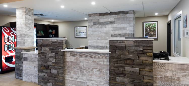 雷夫尔斯托克华美达酒店(Ramada by Wyndham Revelstoke)图片