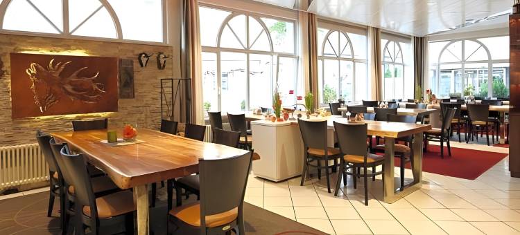 伟赛斯罗斯罗宾格酒店(Lobinger Hotel Weisses Ross & Restaurant)图片
