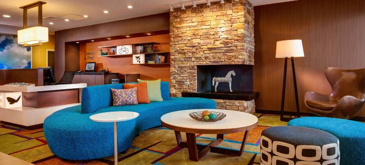 哈钦森万枫酒店及套房(Fairfield Inn & Suites Hutchinson)图片