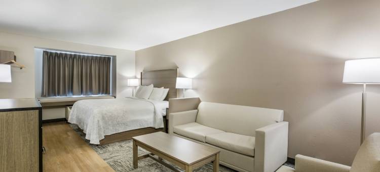 萨凡纳-I-95红顶PLUS+套房酒店(Red Roof PLUS+ & Suites Savannah - I-95)图片