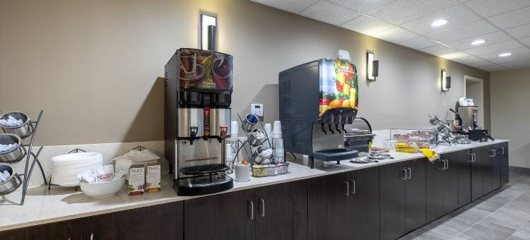 塔斯卡卢萨大学红顶PLUS酒店(Red Roof Plus+ Tuscaloosa - University)图片