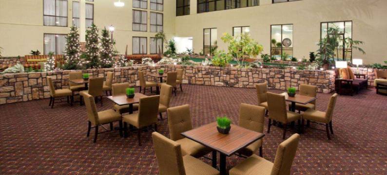 温德姆华美达广场谢里登酒店及会议中心(Ramada Plaza by Wyndham Sheridan Hotel & Convention Center)图片