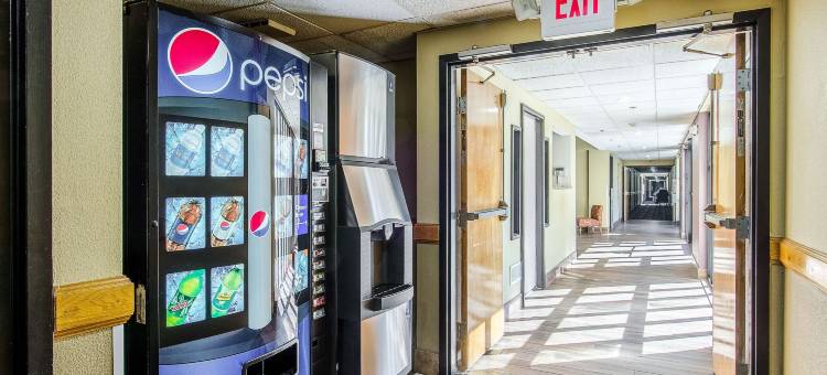 Red Roof Inn & Suites Middleborough图片