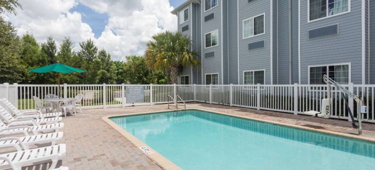 Microtel Inn & Suites by Wyndham Spring Hill/Weeki Wachee图片