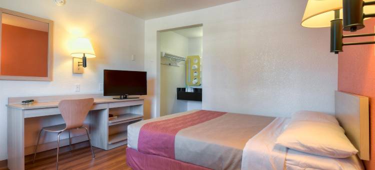 洛杉矶6号汽车旅馆 - 圣迪马斯(Motel 6 San Dimas, CA - Los Angeles)图片