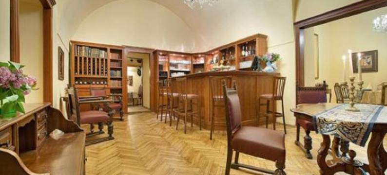 卢巴斯卡拉伊萨美吉酒店(EA Zamecky Hotel Hruba Skala)图片