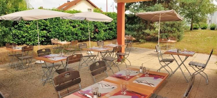 康铂穆兰阿维尼翁酒店(Campanile Moulins - Avermes)图片