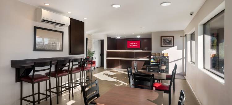 斯托克顿红顶酒店(Red Roof Inn Stockton)图片