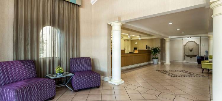 拉昆塔温德姆酒店-坦帕机场体育场西岸(La Quinta Inn Tampa Airport Stadium Westshore)图片