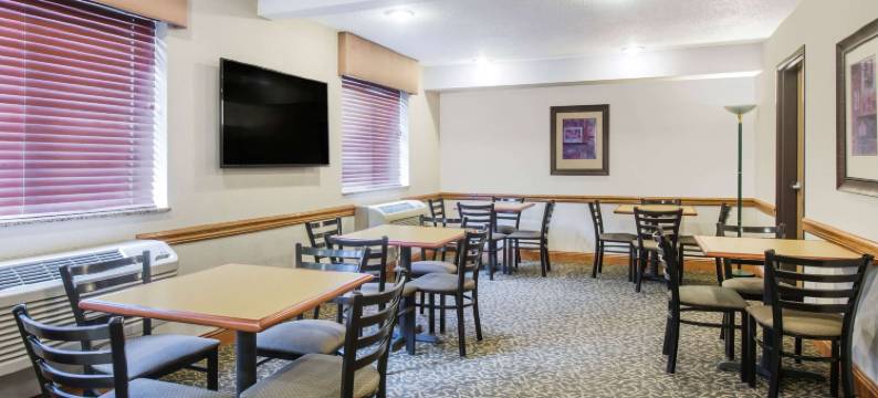 克利尔速8酒店(Super 8 by Wyndham Clearfield)图片