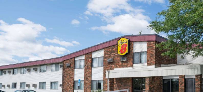 布鲁克林中心速8酒店(Super 8 by Wyndham Brooklyn Center/Mpls)图片