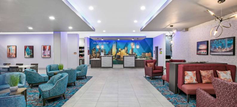 达拉斯沃斯堡机场西-格拉德-帕克斯拉昆塔温德姆套房酒店(La Quinta Inn & Suites by Wyndham DFW West-Glade-Parks)图片