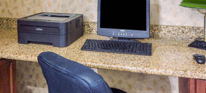 温德姆华戴斯套房酒店(Days Inn & Suites by Wyndham Vancouver)图片