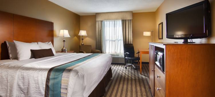 海堤贝斯特韦斯特优质套房酒店(Best Western Plus Seawall Inn  Suites by the Beach)图片