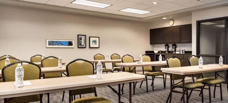圣克劳德东丽怡酒店(Country Inn & Suites by Radisson, St. Cloud East, MN)图片