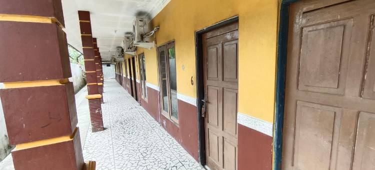 Hotel O Wisma Aluh AmbakNearPantai Batu Lima Asbullah Tmbngn图片