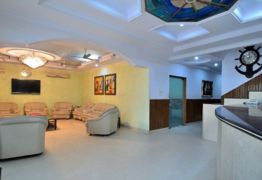 Hotel Pablas International, New Delhi, Near Metro Hotel Overview