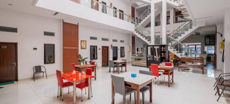 红多兹酒店-近爪哇帖木儿公园(RedDoorz Near Jawa Timur Park 3)图片