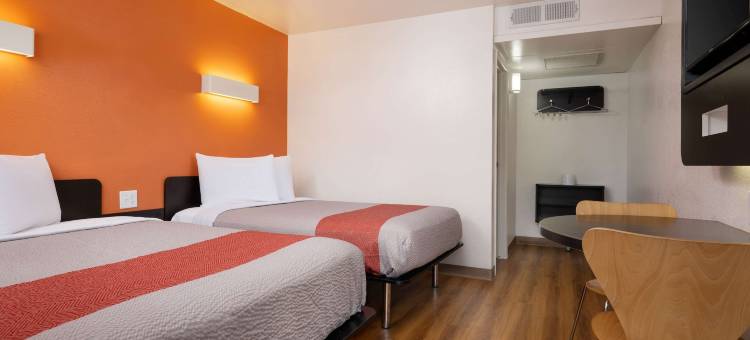 皮斯莫比奇6号汽车旅馆(Motel 6 Pismo Beach, CA)图片